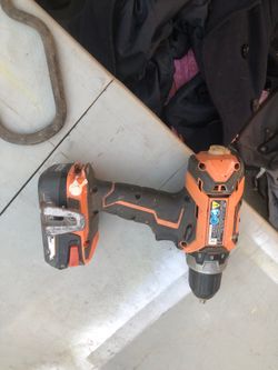 Rigid drill with battery