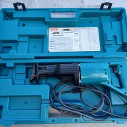 Makita JR3000V Reciprocating Saw Sawzall