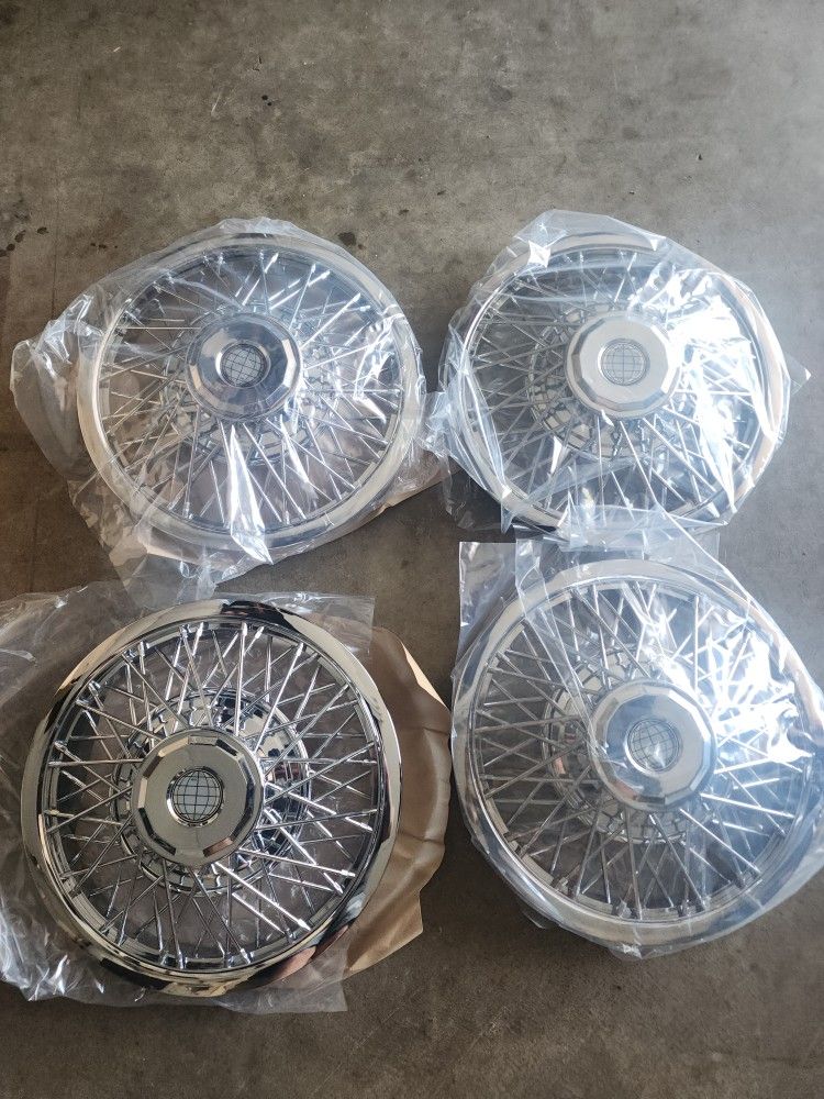 GM Wire Wheel Hubs 15" Chrome (New Old Stock)
