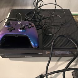 Xbox One + 1 Controller + 6 Games (Discs) 