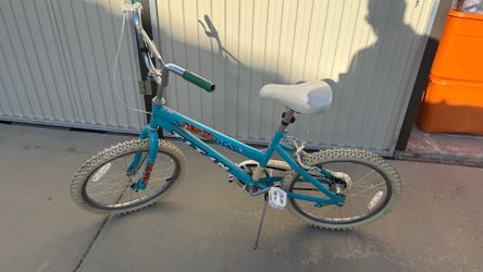Titan Tomcat Bike Girls 20”