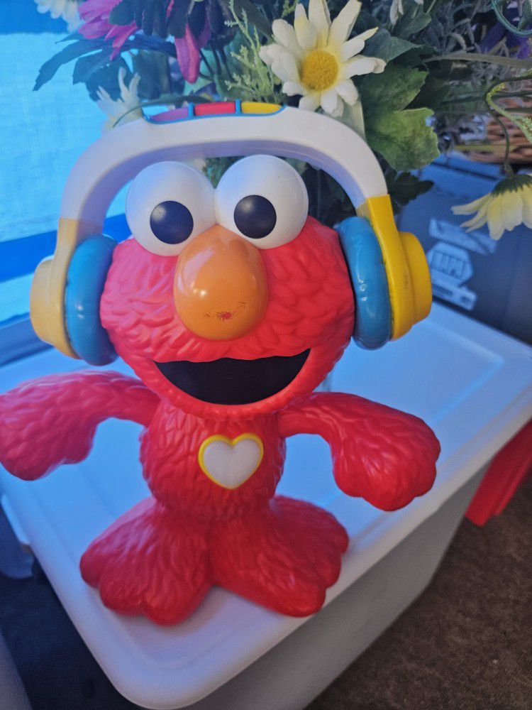 Sesame Streets Lets Dance Elmo 12” Elmo Toy Sings Dances Headphones Works