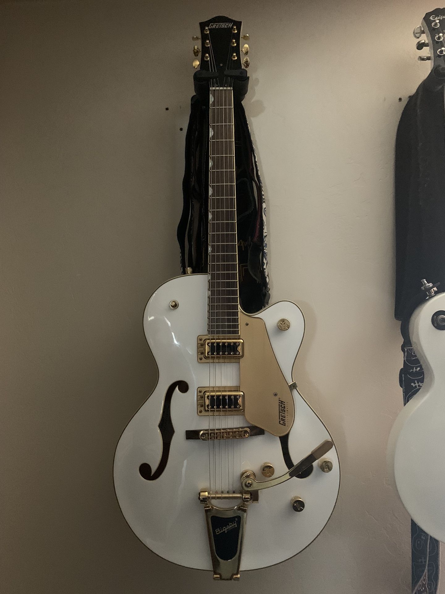 Gretsch Hollow Body Guitar