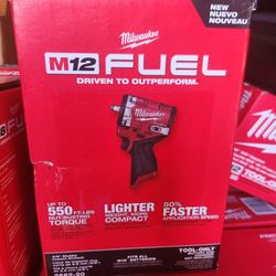Milwaukee
M12 FUEL 12V Lithium-Ion Brushless Cordless Stubby 3/8 in. Impact Wrench (Tool-Only)