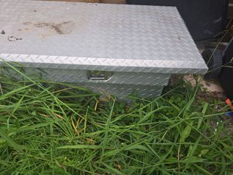 Truck toolbox