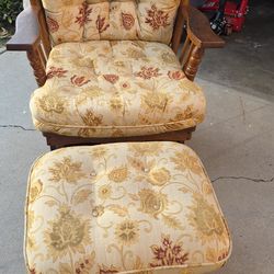 A  veri nice .Rocky Chair With Ottoman