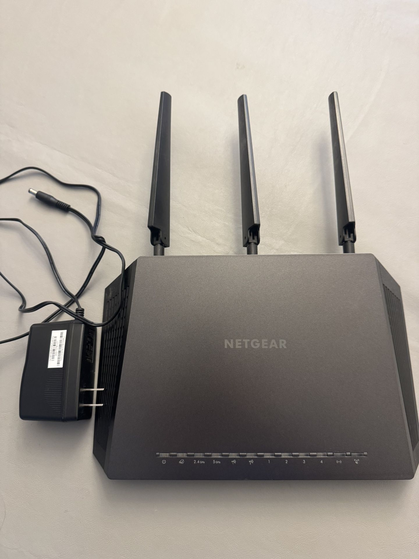 NETGEAR R7000P 1625Mbps 5 Port Wi-Fi Router
