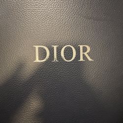 Christian Dior 👟