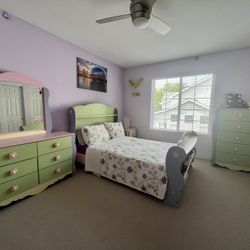 Girl Bedroom Set $700 OBO