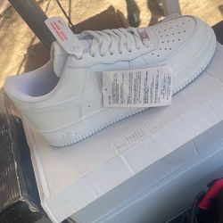 Designer Purses And Bags. Louis Vuitton , Gucci, Coach, Chanel. 