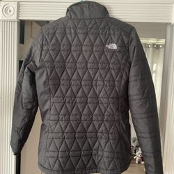 Women’s THE NORTH FACE QUILTED JACKET