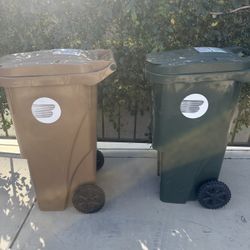 2 Like-New Wheeled Trash/Recycle Bins - Tan & Green - 50 Gallon - Pickup in Corona