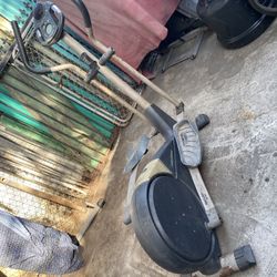 Elliptical Trainer - Pro Form Reflex Step