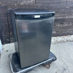 Danby Mini Fridge $50