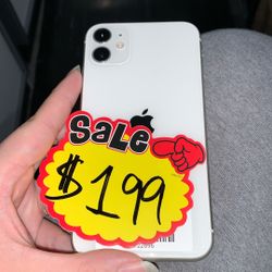 iPhone 11 64GB Cricket Only Telefonos