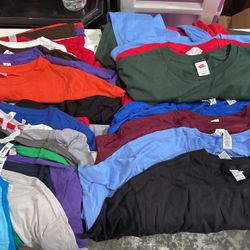 Around 30-35 Pieces Assorted T-Shirts