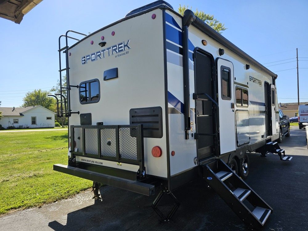 2020 Venture SportTrek ST251VRK