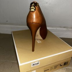 Michael Kors Pumps BRAND NEW 