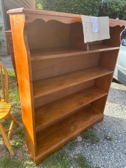 Free Wooden Bookcase with Scalloped Detail