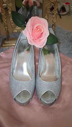 Nine West Silver Glitter Peep-Toe Heels