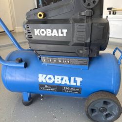 Kobalt 8 gallon, 150 psi air compressor, 4.0 cfm, barely used