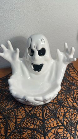 Halloween Ceramic ghost ( motion activated ) cry / Candy dish