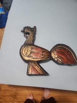 Wooden Chicken Satue 