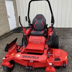 Gravely 672 Commercial Zero Turn Riding Lawnmower 