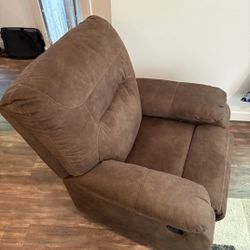 Manual Rocker Recliner