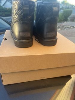 Ugg boots size 8