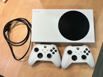 Xbox Series S Console 512G with Two Controllers