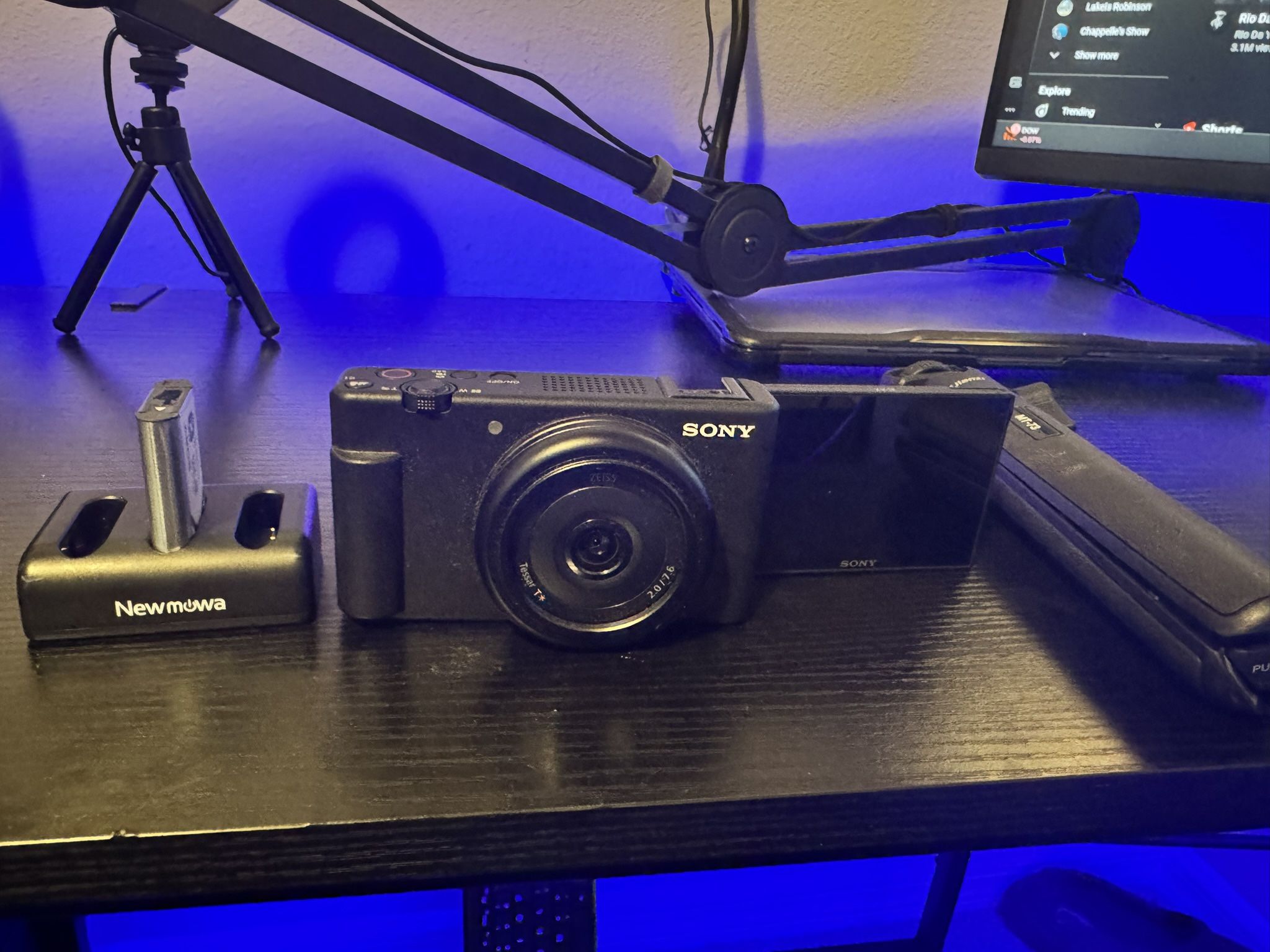 Sony ZV-1F Vlog Camera