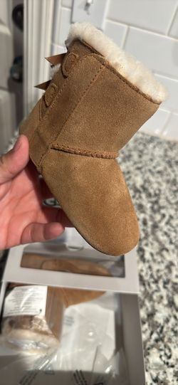 Babygirl bow boots uggs