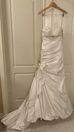 David’s Bridal Wedding Dress Size 8