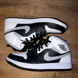 Jordan 1 Mids