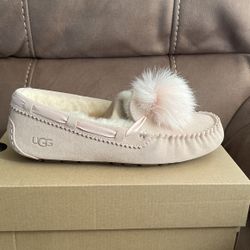 Dakota Pom Pom Slipper UGG Size 8