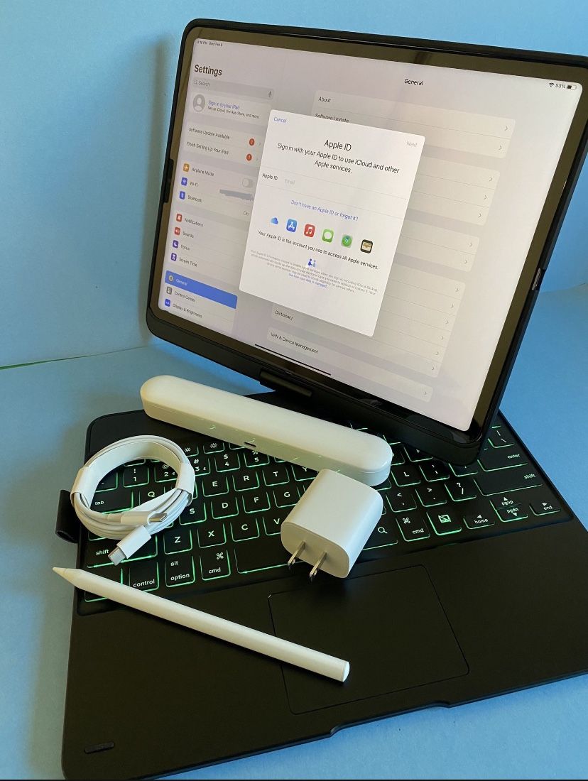 128GB Apple IPad Pro 12.9” 5th Generation ( M1 chip / XDR display