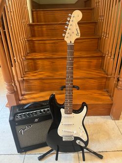 Squier Affinity Stratocaster w/ Fender Mustang Amp
