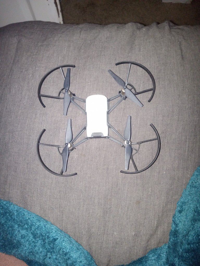 Tello drone 