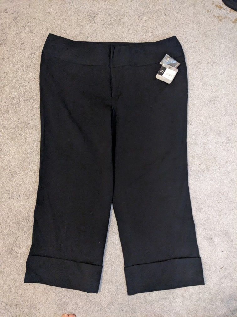 New "Mossimo Stretch" Black Capri Length Pant -Size 16