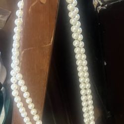 Costume jewelry pearls