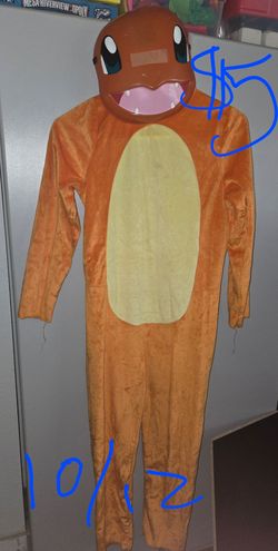 Halloween costumes  and pieces $3 to $5 ( mesa pick up)