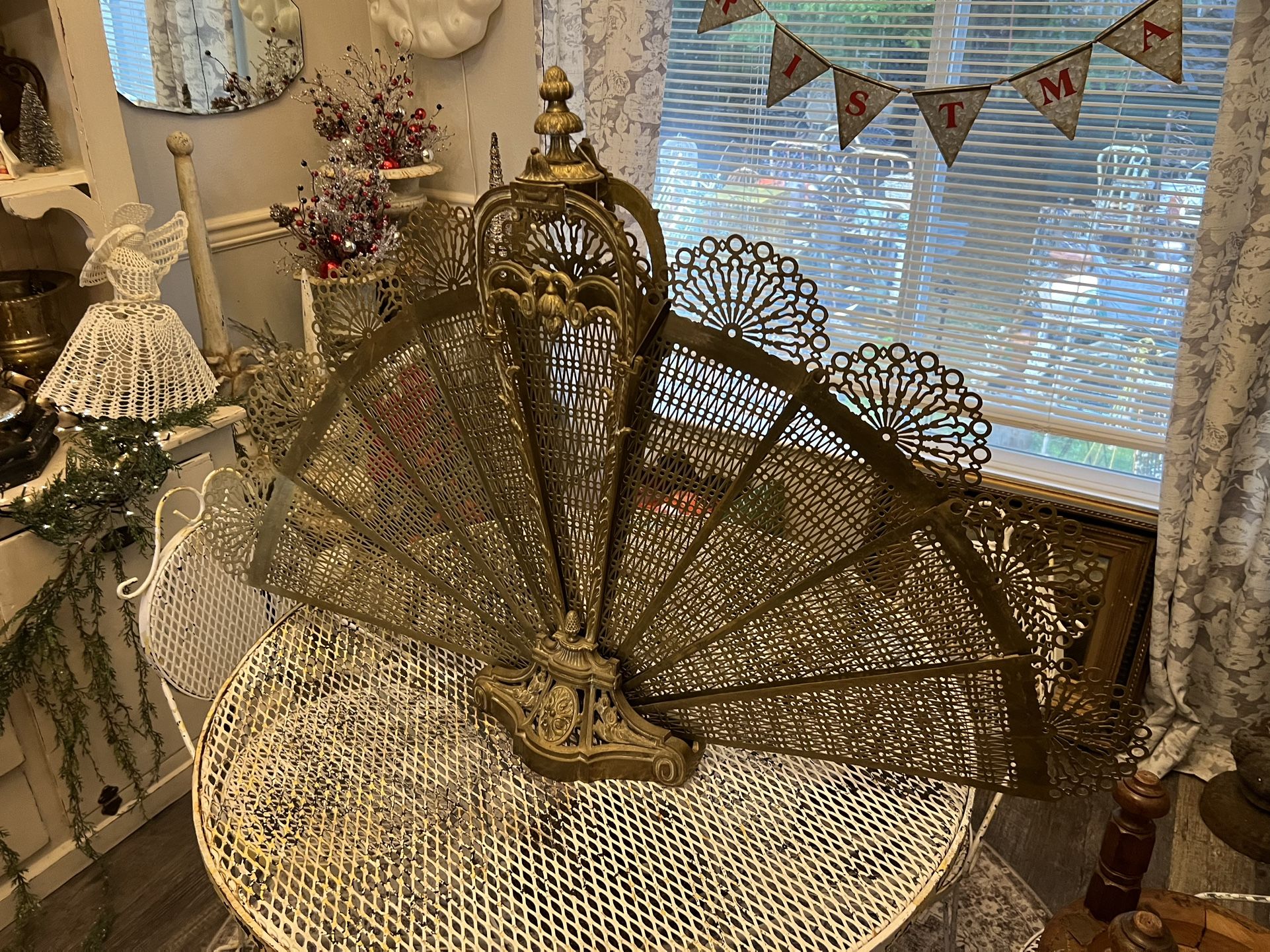 Antique Brass Peacock Fireplaces Screen
