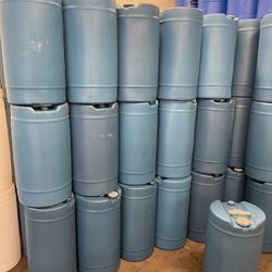 12 Gallon Sealed With Handle Barrel. Easy To Hold. Food Grade.