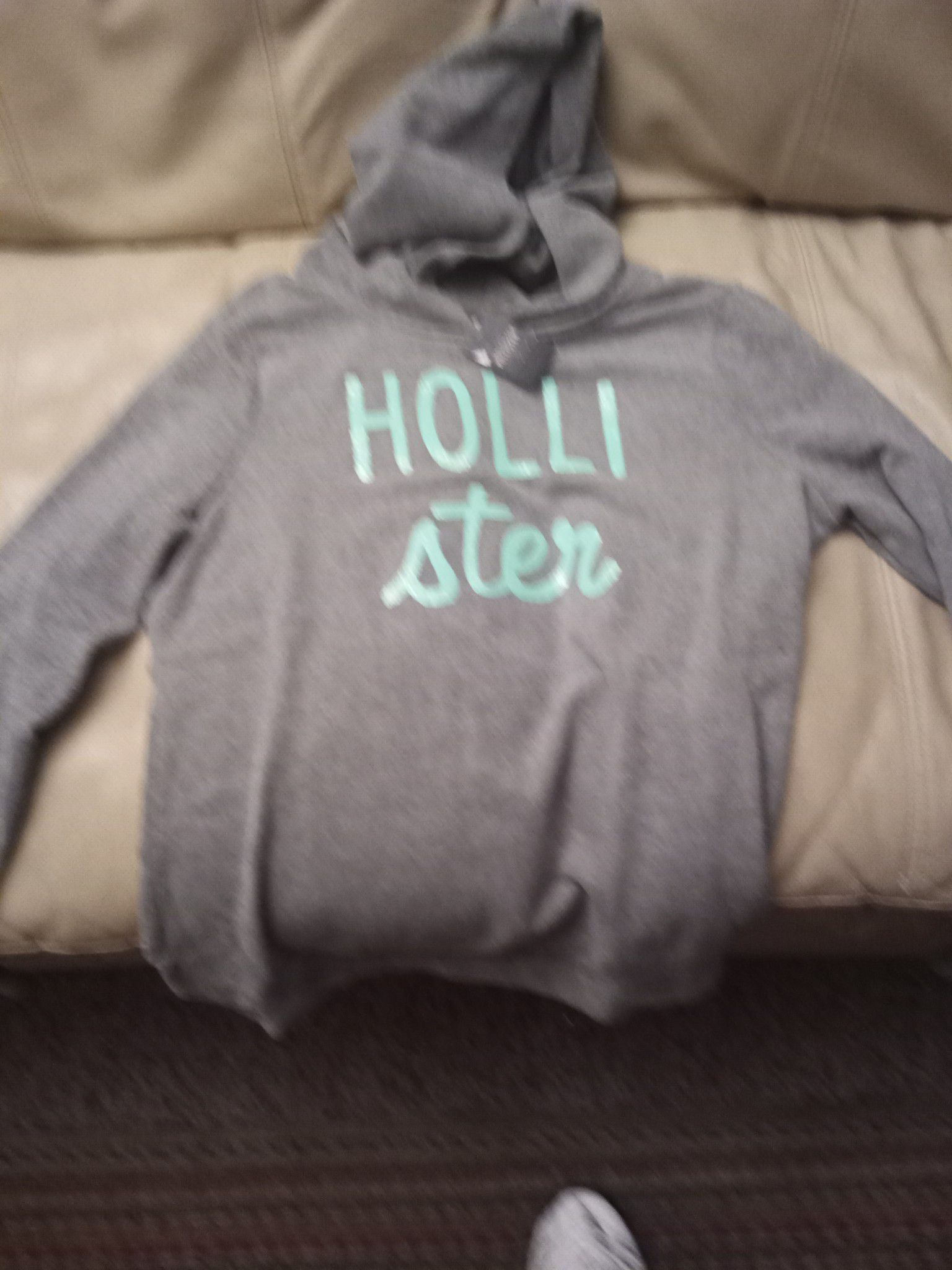 Hollister hoody size L with tags