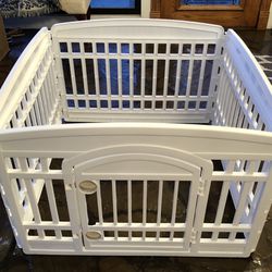 Frisco 8 Panel Plastic Playpen For Puppies Or Small Animals