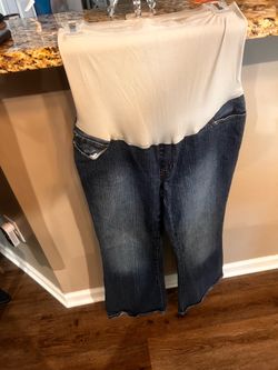Motherhood/ jeans