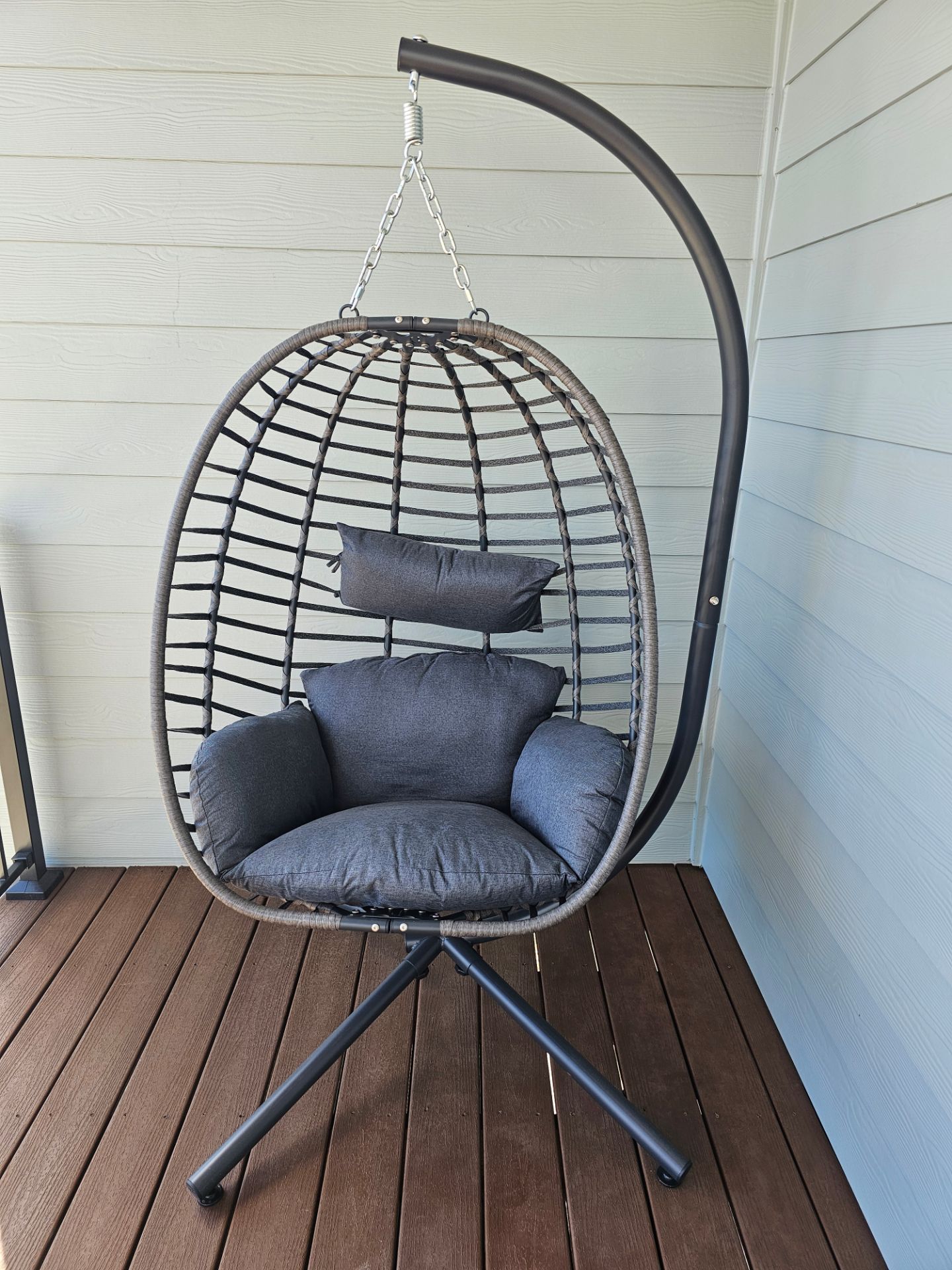 LIKE NEW Hanging Egg Chair