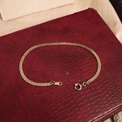 Korean bracelets vary widely in price based on materia $5 bucks it's not real sorry pick up only  865 Ellsworth avenue right off of East Livingston av