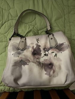 Vera  Wang  Purse  Barely Used